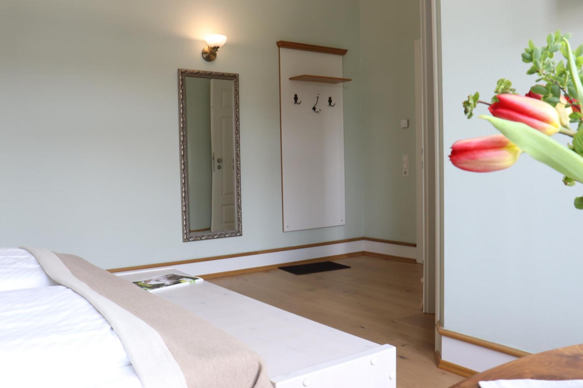 Gaestehaus "Unsere Stadtvilla" Хехинген Экстерьер фото