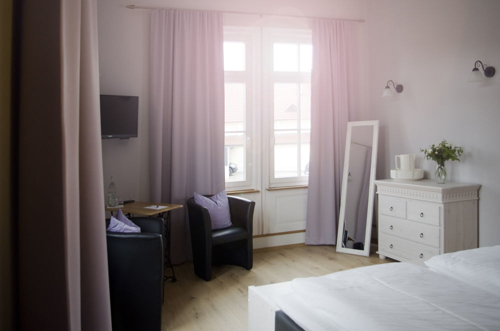 Gaestehaus "Unsere Stadtvilla" Хехинген Экстерьер фото